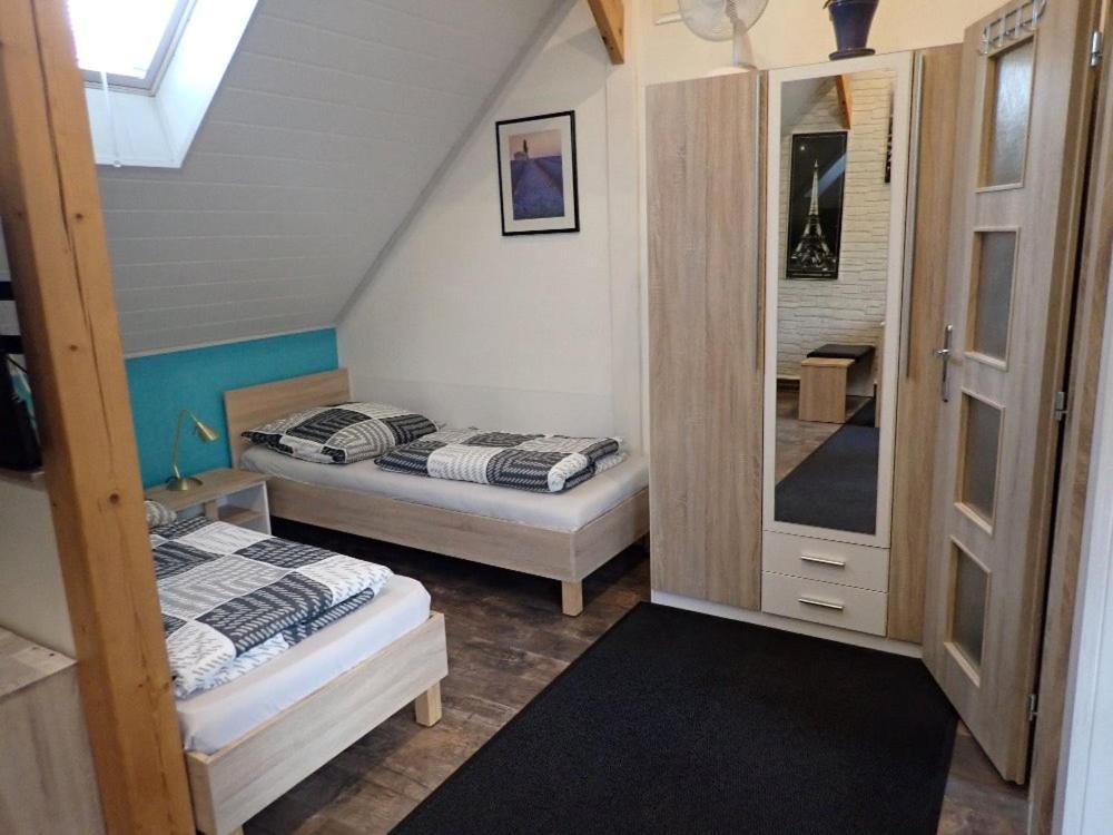 Apartman Smrcek 斯姆尔克山麓新城 外观 照片